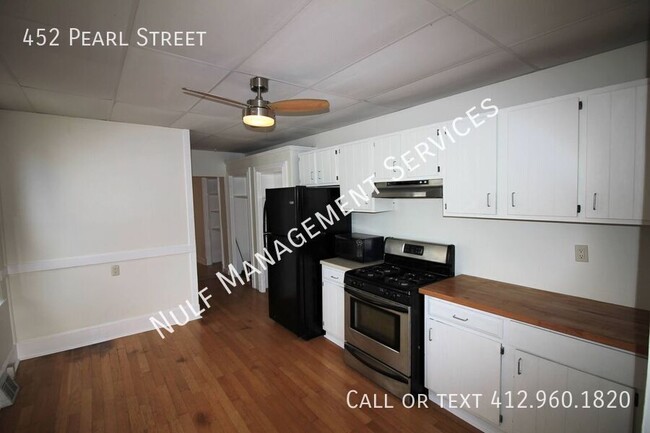 Building Photo - 2 Bed, 2 Bath House in Bloomfield