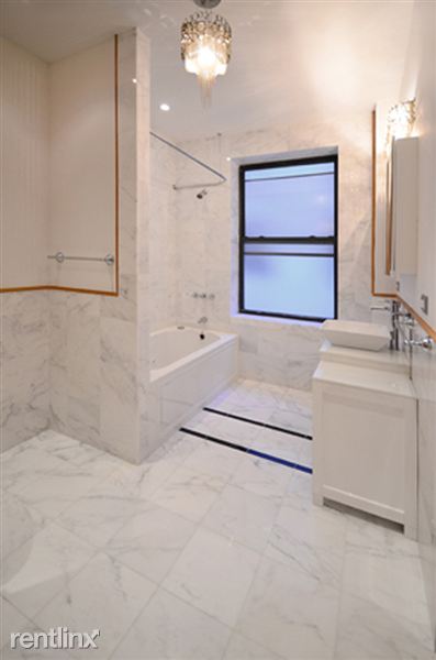 Building Photo - 855 7TH Ave