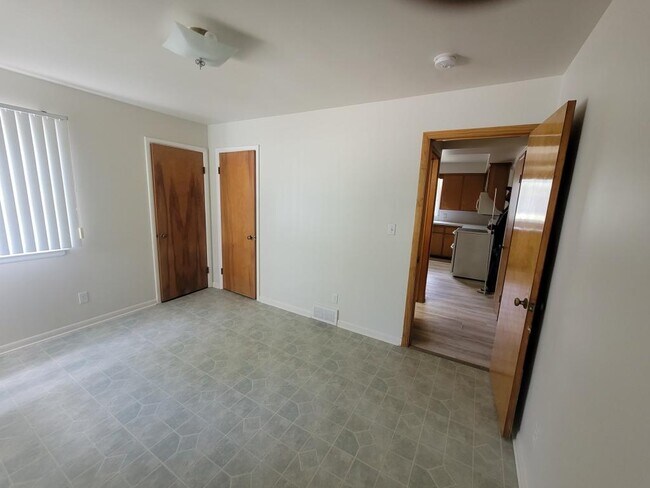 Building Photo - 2232 Thistlewood Dr
