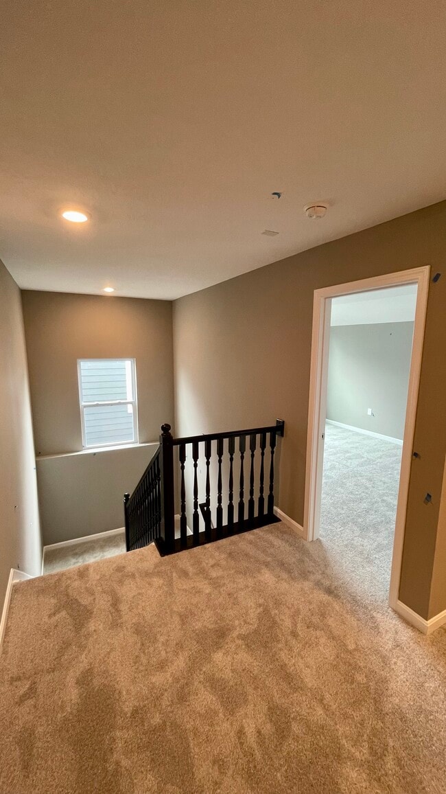 Building Photo - 5011 S Castle Ct