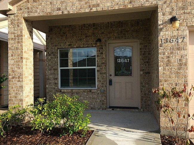 Building Photo - 13647 Padgett Dr