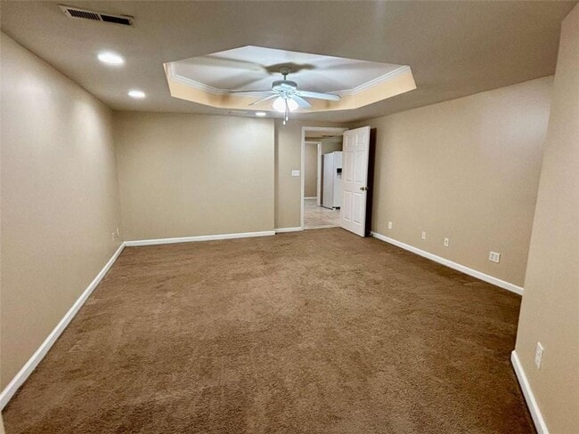 Building Photo - 540 Chandon Way