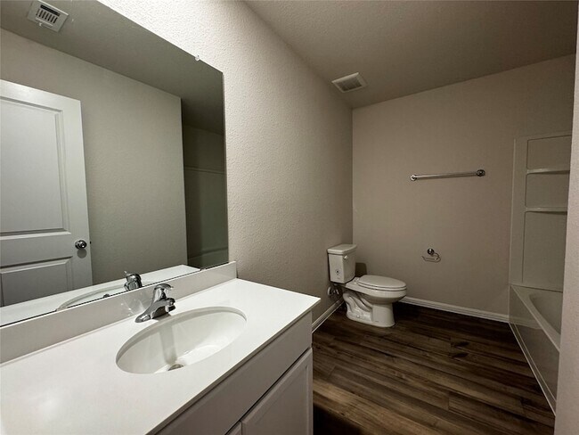 Building Photo - 2620 Rambling Rd