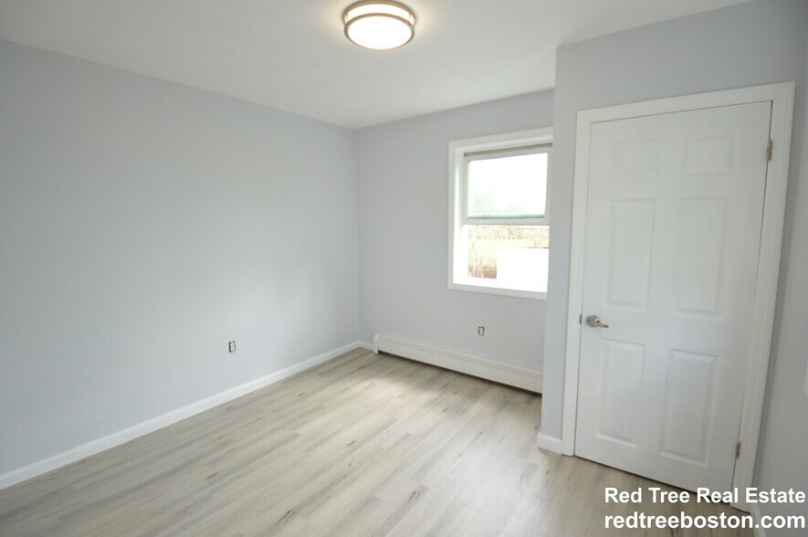 Building Photo - 52 Shawmut St