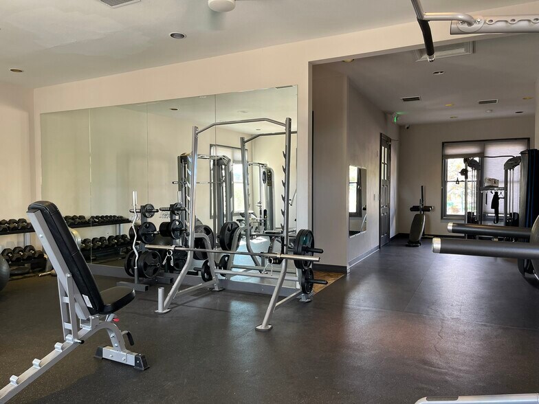 Building Photo - 2085 Eagle Ave