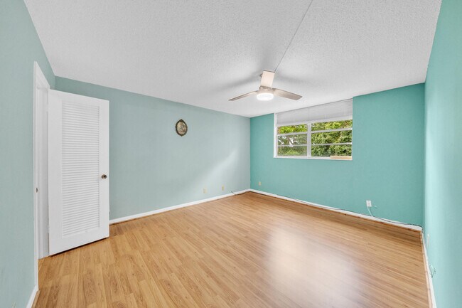 Building Photo - 3070 NW 48th Terrace