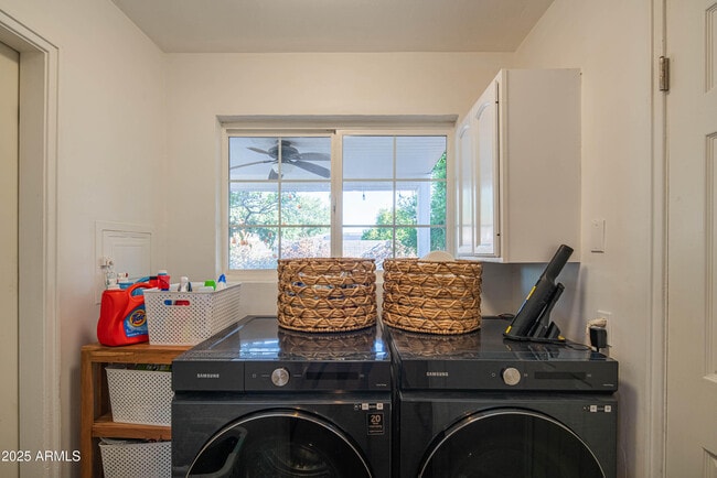 Building Photo - 1909 E Bethany Home Rd