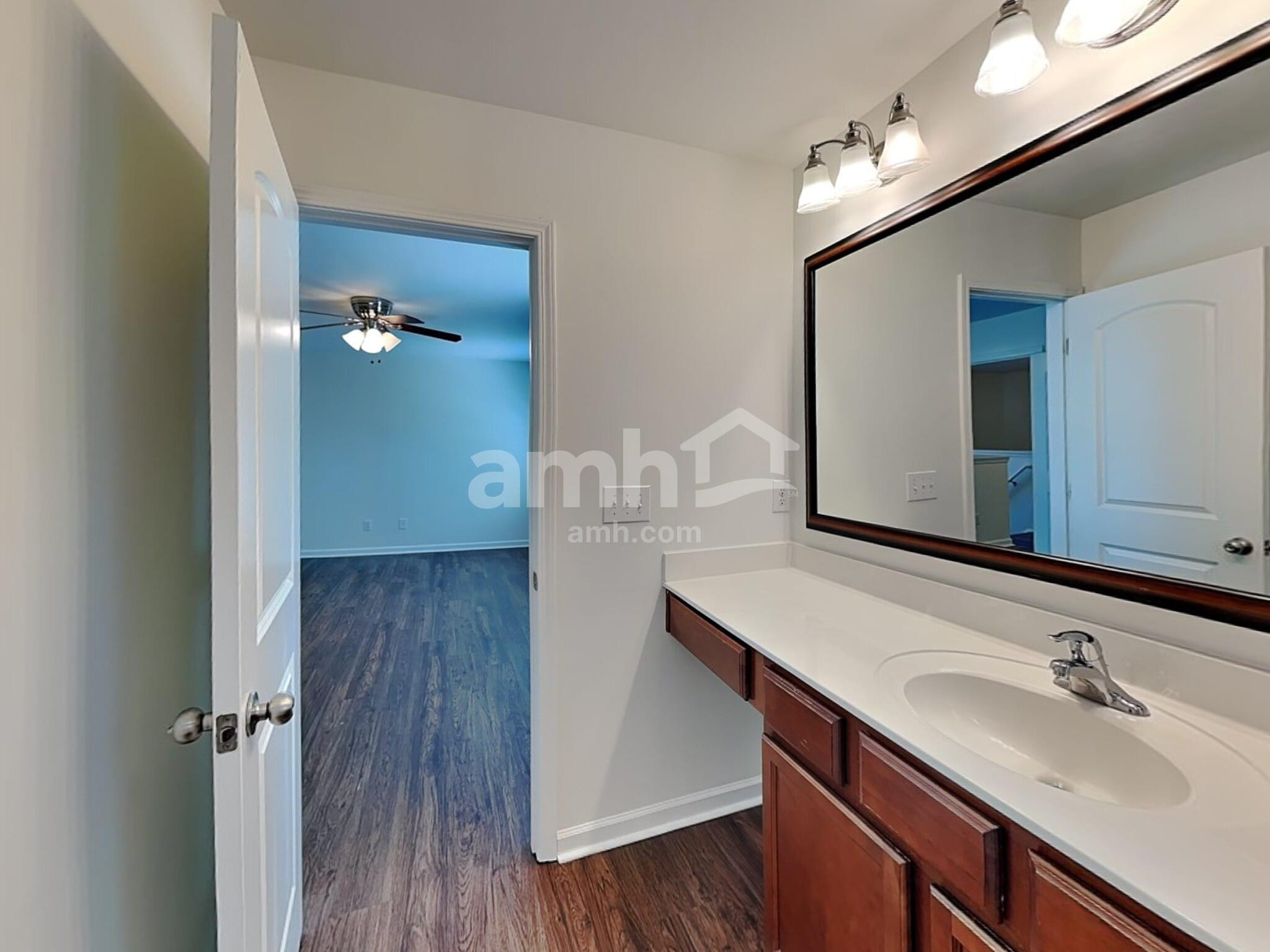 Building Photo - 3268 Saddlebrook Dr