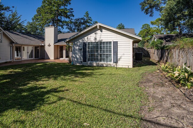 Building Photo - 12127 Tara Dr