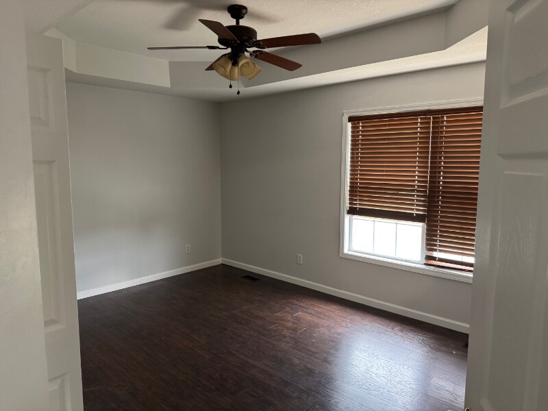Building Photo - 3120 Clydesdale Dr