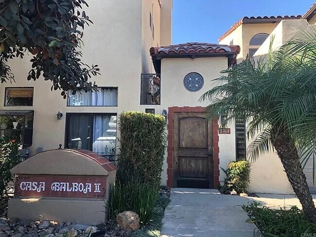 Primary Photo - Beautiful Upscale Private Two Bed, Two Bat...