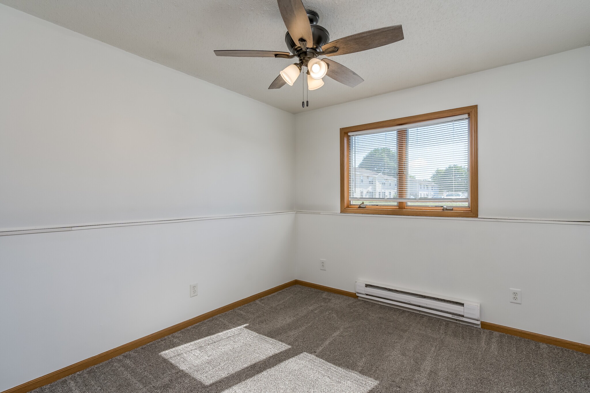 Building Photo - 119 Balcerzak Dr