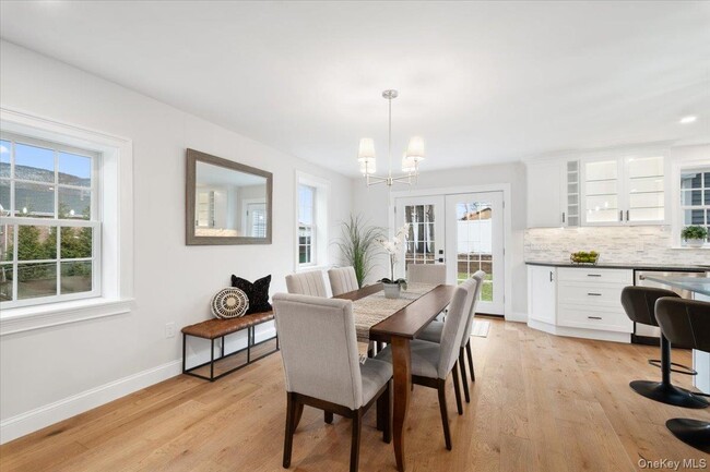 Building Photo - 32 Ackerman St