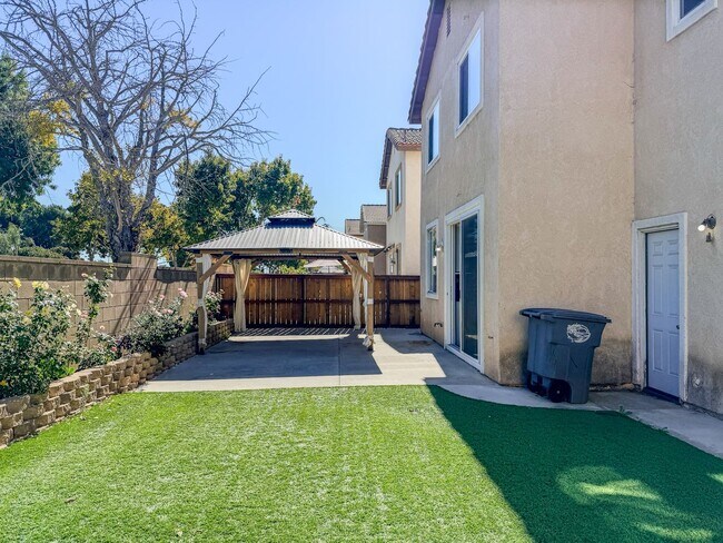 Building Photo - 818 Navigator Way