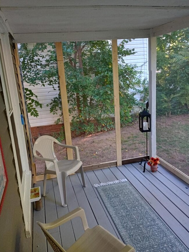 Building Photo - 1214 Garfield Ave