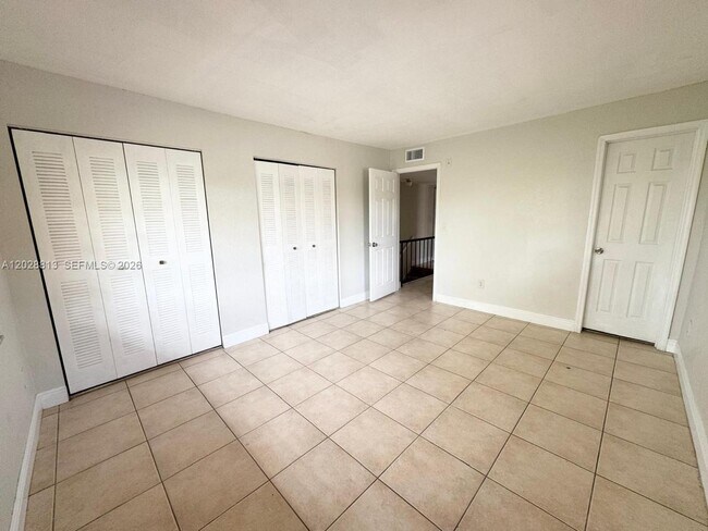 Building Photo - 8600 SW 109th Ave