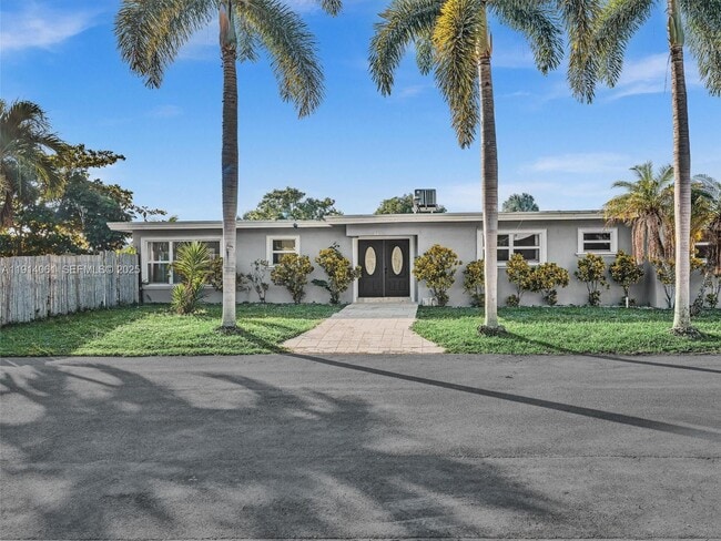 Building Photo - 4416 SW 35th Ave