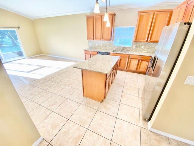 Building Photo - SPACIOUS HOME IN KISSIMMEE, FLORIDA!