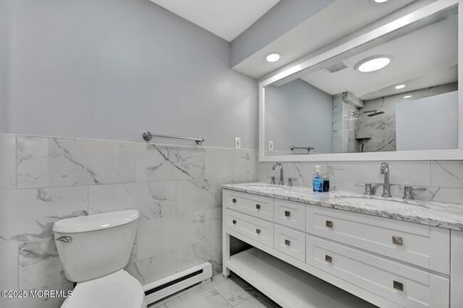 Building Photo - 177 Amberly Dr