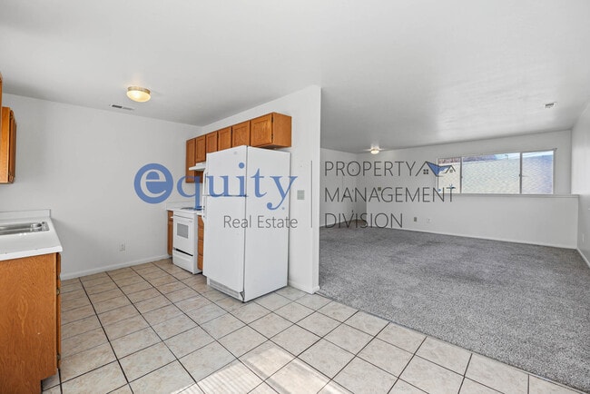 Building Photo - 2550 S 900 E