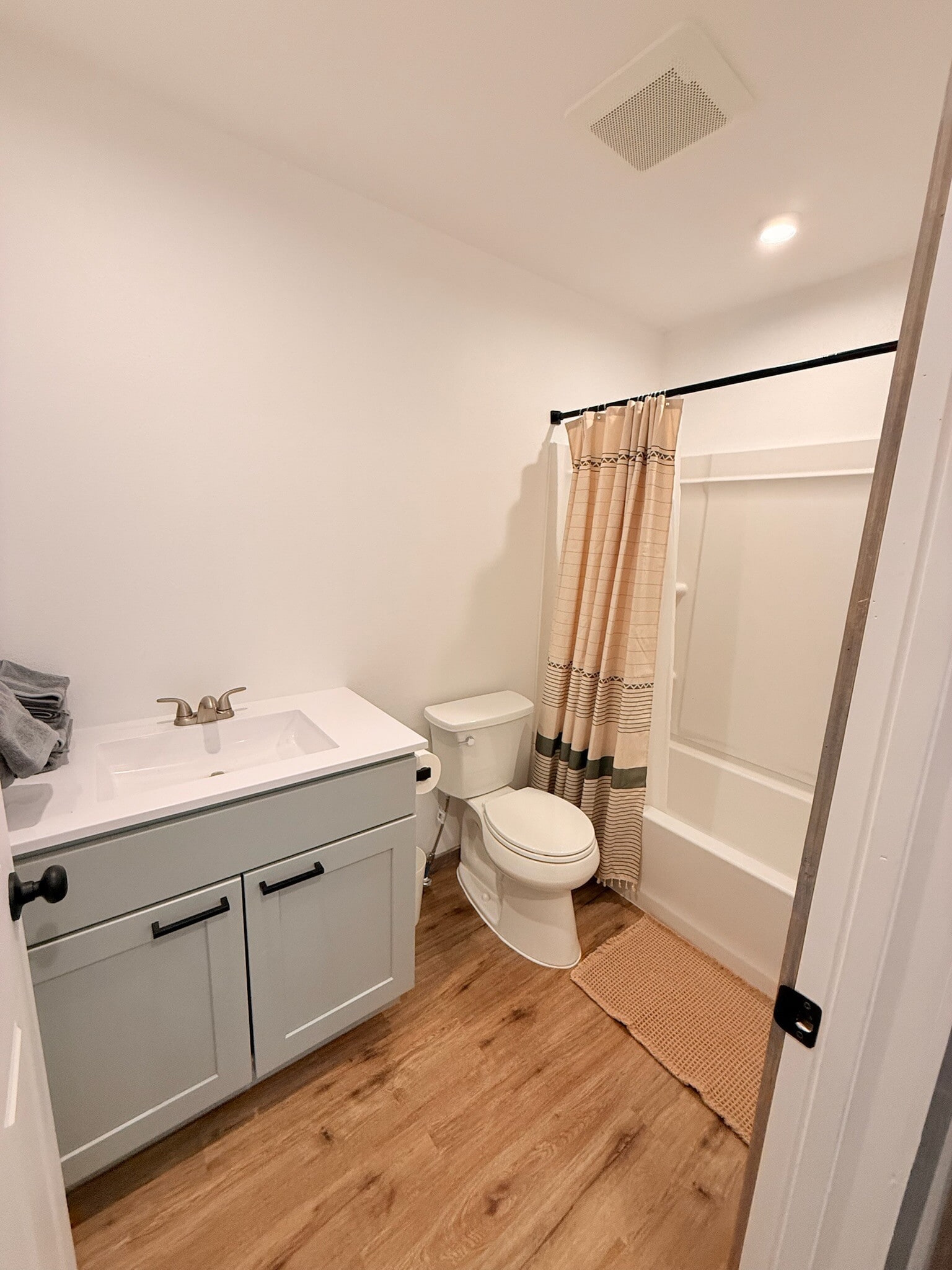 Bathroom 2 (upstairs) - 2567 Old Mission Rd