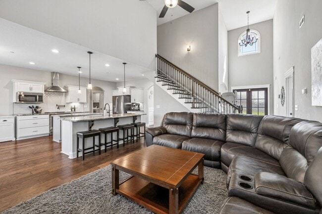 Building Photo - 8325 Turnbull Dr