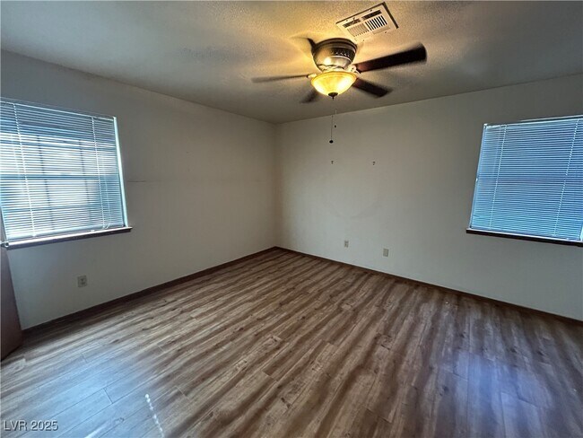 Building Photo - 5915 Laredo St