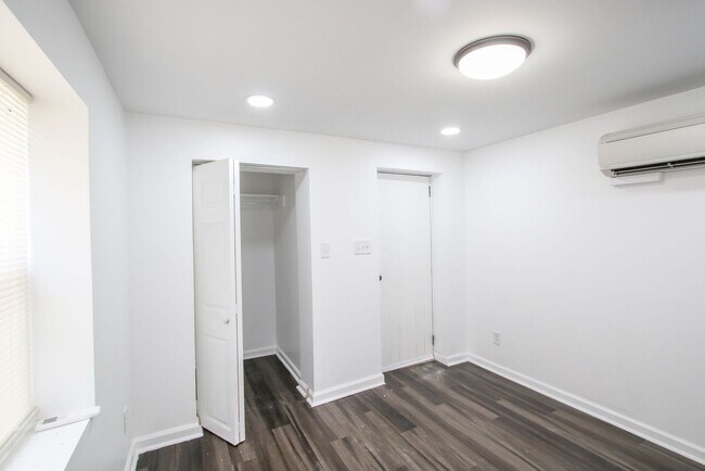 Building Photo - Adorable New Build 1-Bedroom Apartment