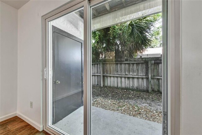 Building Photo - 3109 W Horatio St