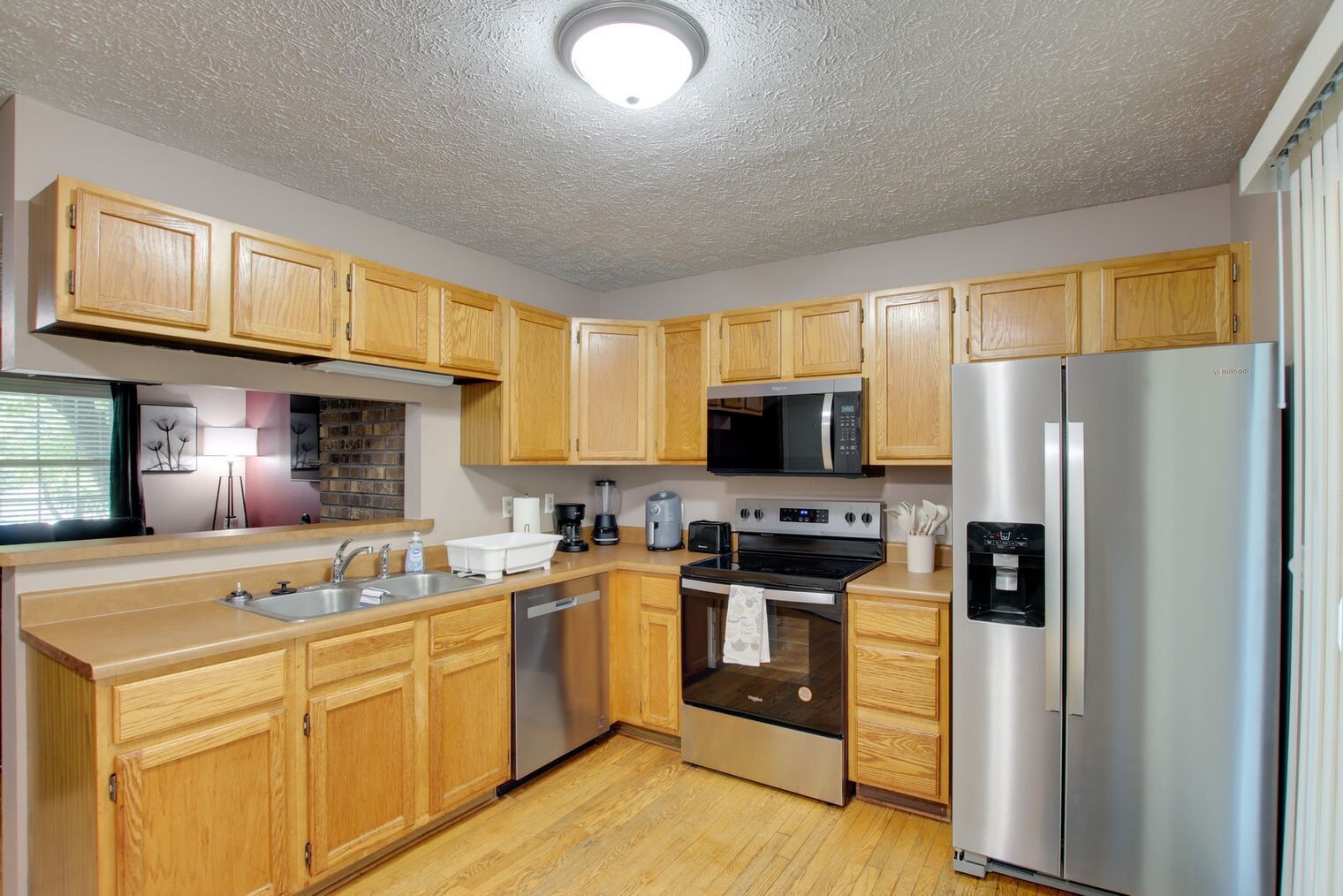 Building Photo - 5368 N Linwood Ave