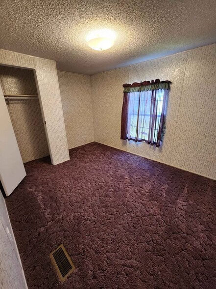 Building Photo - 4010 Melancon Rd