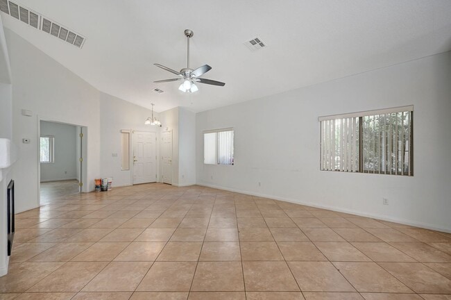 Building Photo - 121 Chatara Way