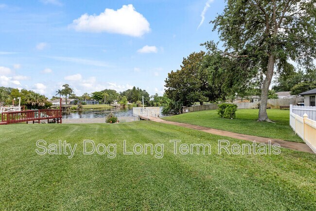 Building Photo - 800 Black Duck Dr