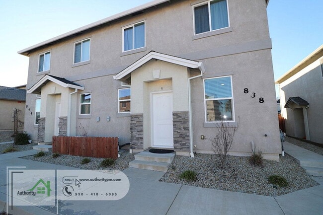 Primary Photo - 838 Mission De Oro Dr