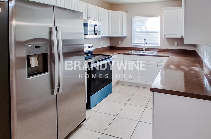 Building Photo - 3709 E Grove St