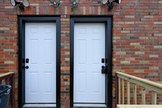 Building Photo - 108 Western Ave