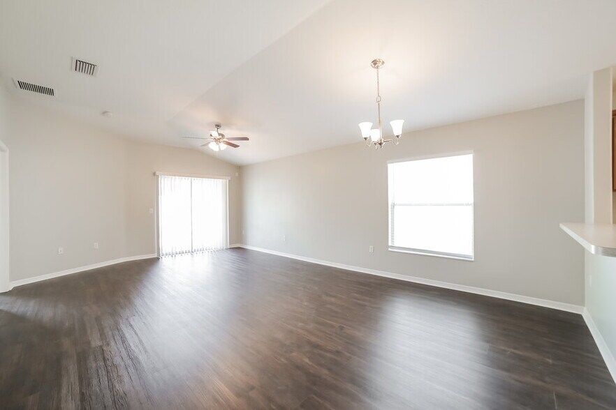 Building Photo - 7329 Lumber Port Dr