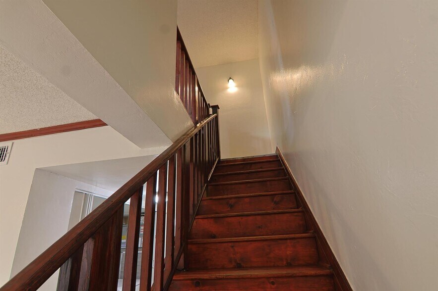Building Photo - 6636 SW 41st St