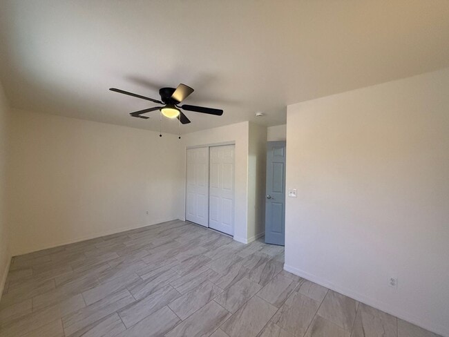 Building Photo - 3 Bedroom 2 Bathroom Home