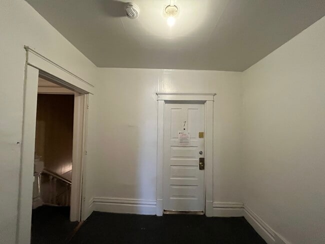 Building Photo - 217 W Vine St