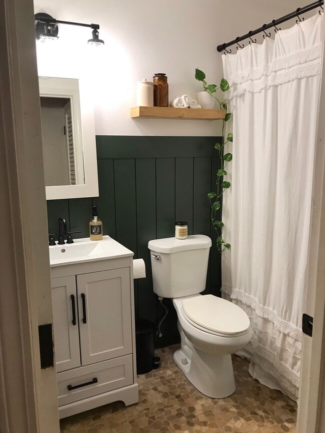 Building Photo - Breathtaking Oceanview Retreat: Exquisite ...