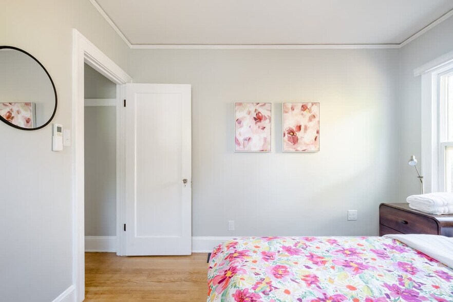 Building Photo - 5016 NE 29th Ave