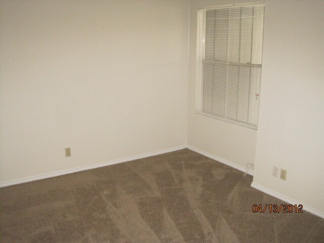 Building Photo - 5515 Lochmoor