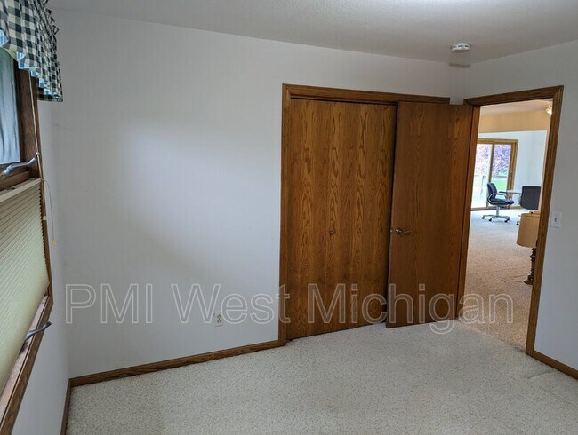 Building Photo - 4537 21st St