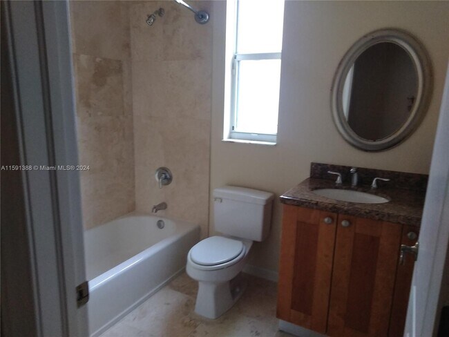 Building Photo - 3364 SW 28th Terrace