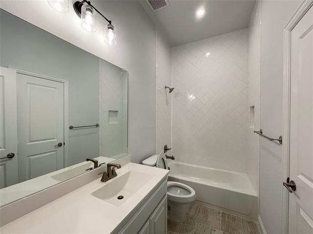 Building Photo - 1267 Lancaster Dr