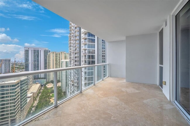 Building Photo - 333 Las Olas Way