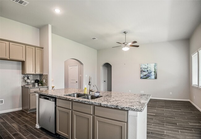 Building Photo - 1866 Kenley Wy