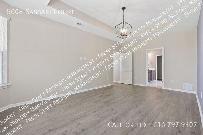 Building Photo - 5008 Sassari Ct