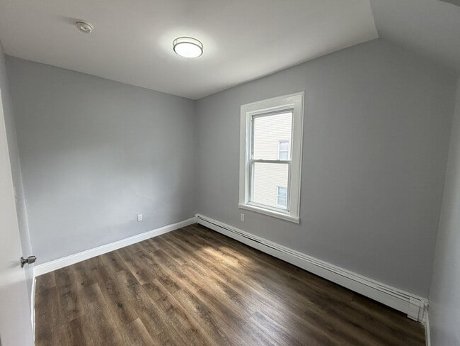 Building Photo - 105 23rd Ave